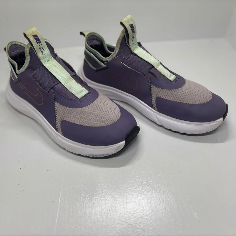 Nike Flex Plus GS Slip-On Sneakers Youth 7 Women’s 8.5 Purple Mint Comfort Runni